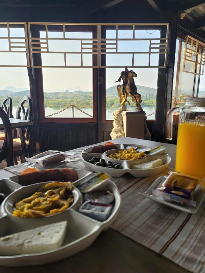 Hotel Iliria Canaj Luaran gambar