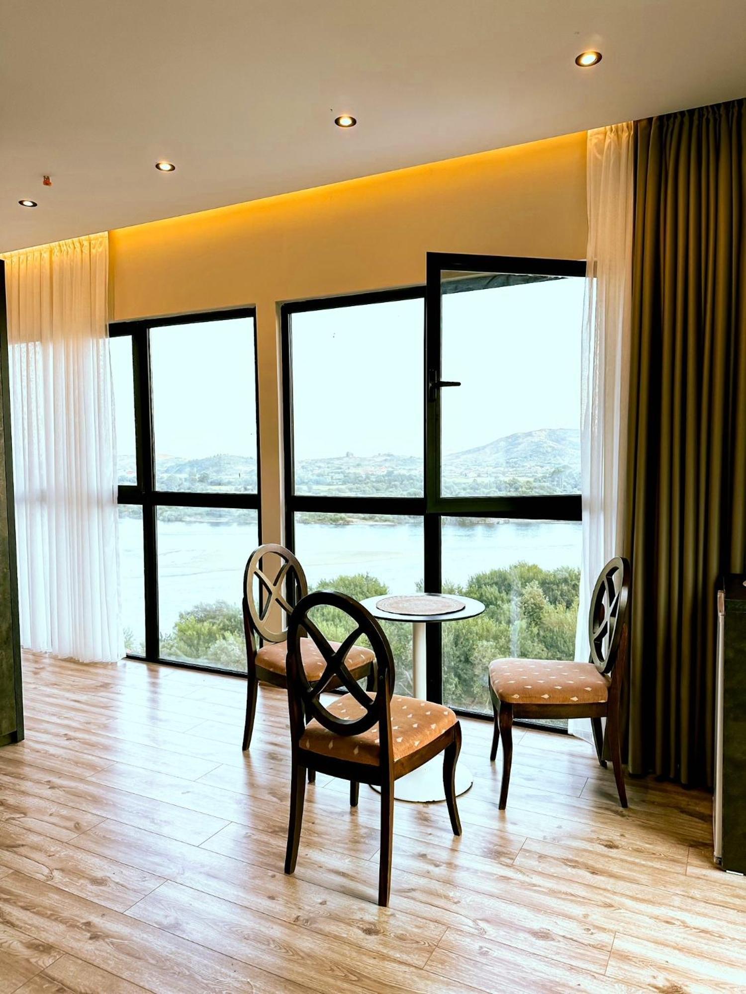 Hotel Iliria Canaj Luaran gambar
