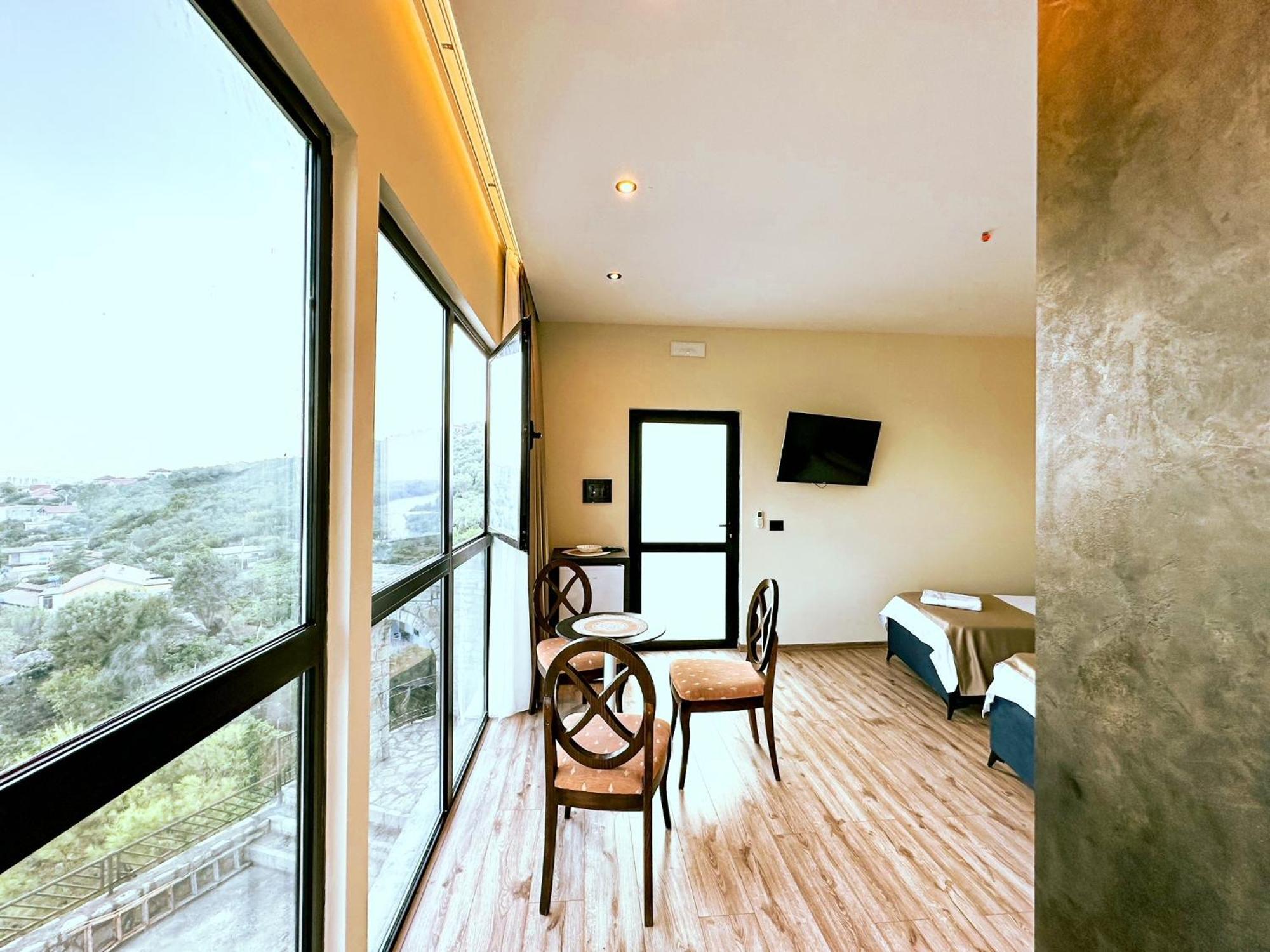 Hotel Iliria Canaj Luaran gambar